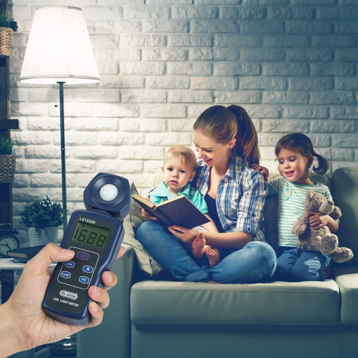 Dr.meter Professional LED Light Meter, Digital Illuminance Meter with 0-200,000 Measuring Ranges and 270 Degree Rotatable Detector